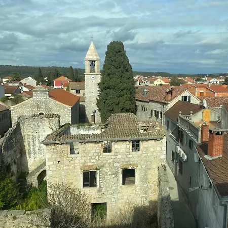 Old Town Heritage By Mrav Alojamento de Acomodação e Pequeno-almoço Sukošan