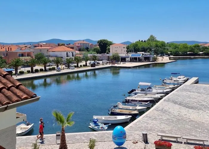Old Town Heritage By Mrav krevet i doručak Sukosan