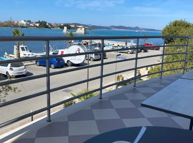 Old Town Heritage By Mrav krevet i doručak Sukosan