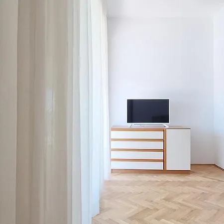 Old Town Heritage By Mrav Bed & Breakfast 3*