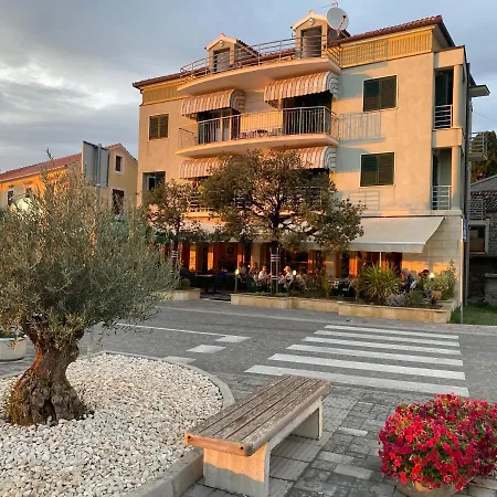 Bed & Breakfast Old Town Heritage By Mrav Sukosan